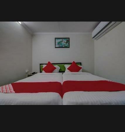 Anupama Hotel Visakhapatnam Exterior foto